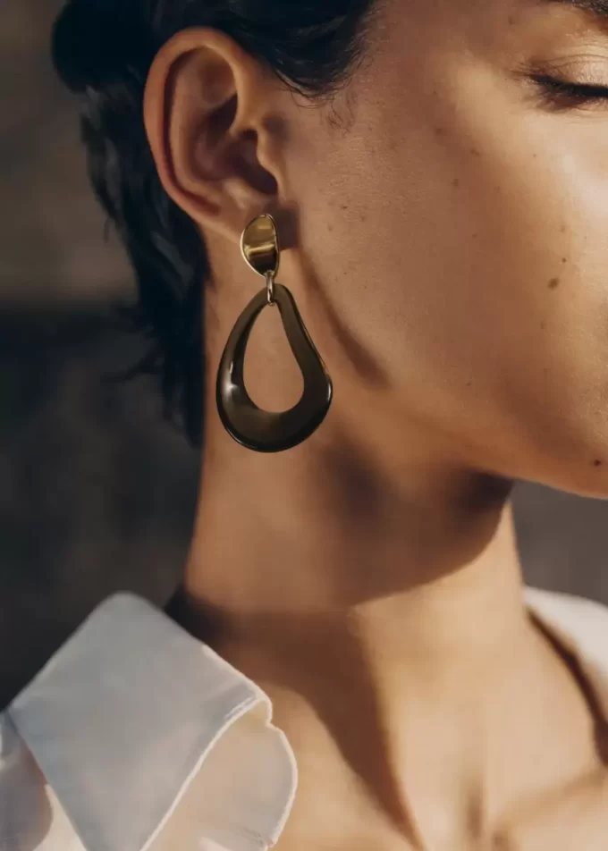 Boucles d&rsquo;oreilles pendantes Naé Edition Verre fumé