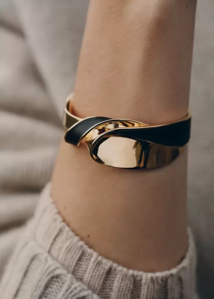Cuir Noir Édition Éole Cuff