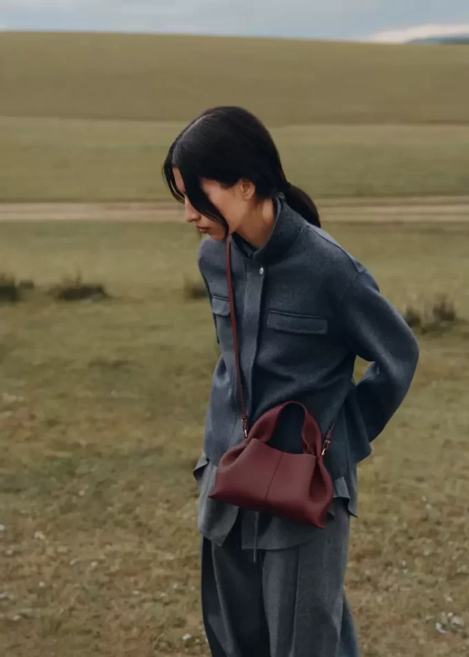 Numéro Neuf Mini Edition Cerise Noire Texturée
